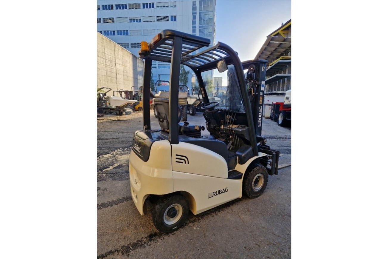 RUBAG Gabelstapler CPD18-AC4 von hinten rechts