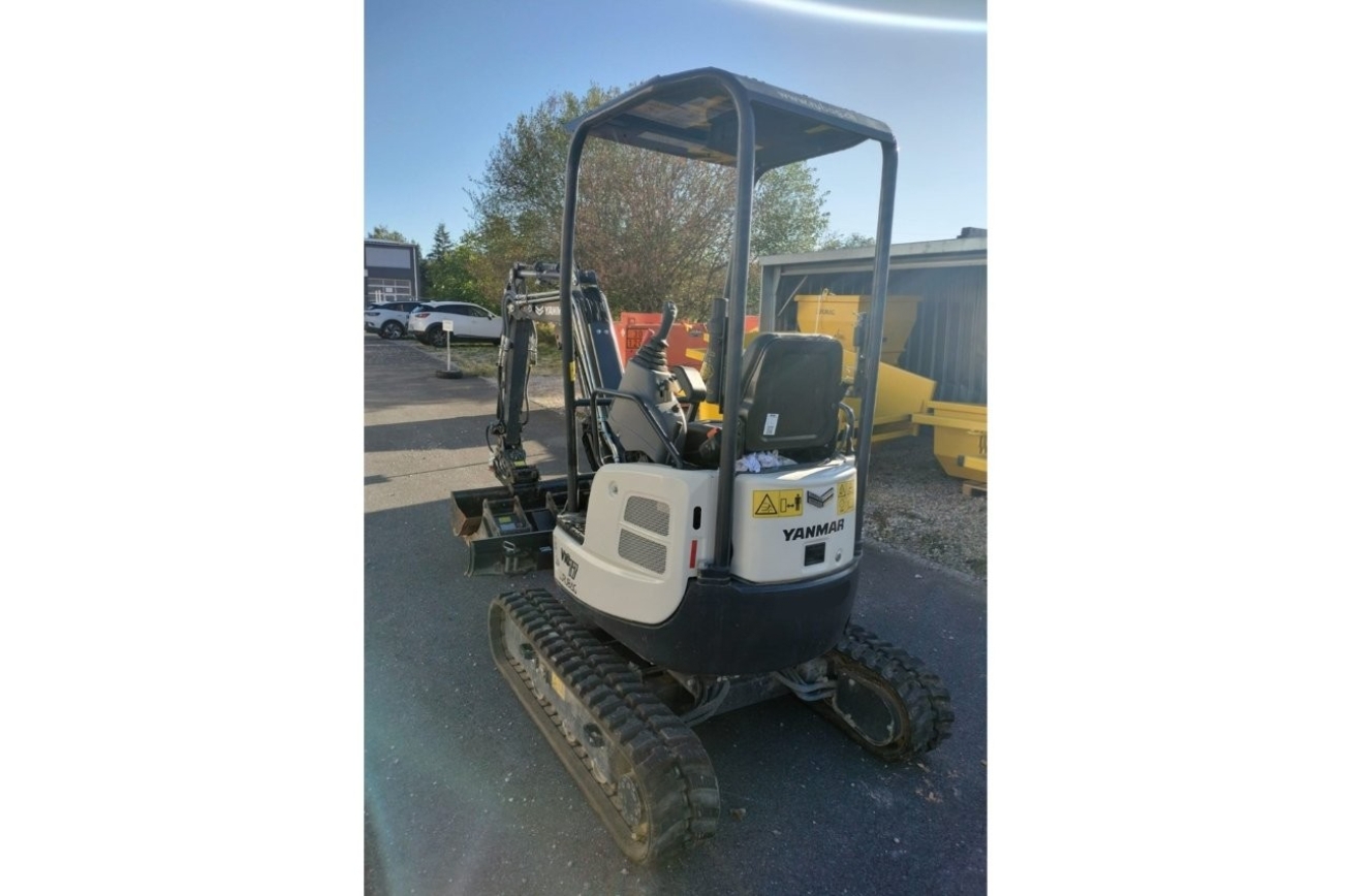 YANMAR Raupenbagger ViO17-1 von hinten links