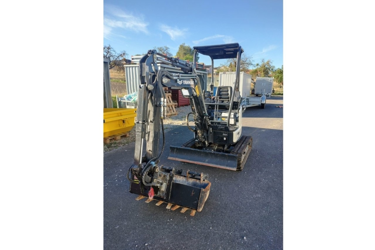 YANMAR Raupenbagger ViO17-1 von vorne