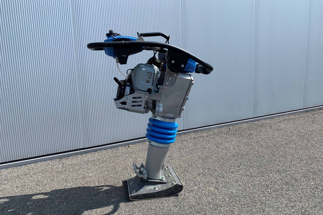 WEBER Vibrostampfer SRV 620 GXR von der Seite