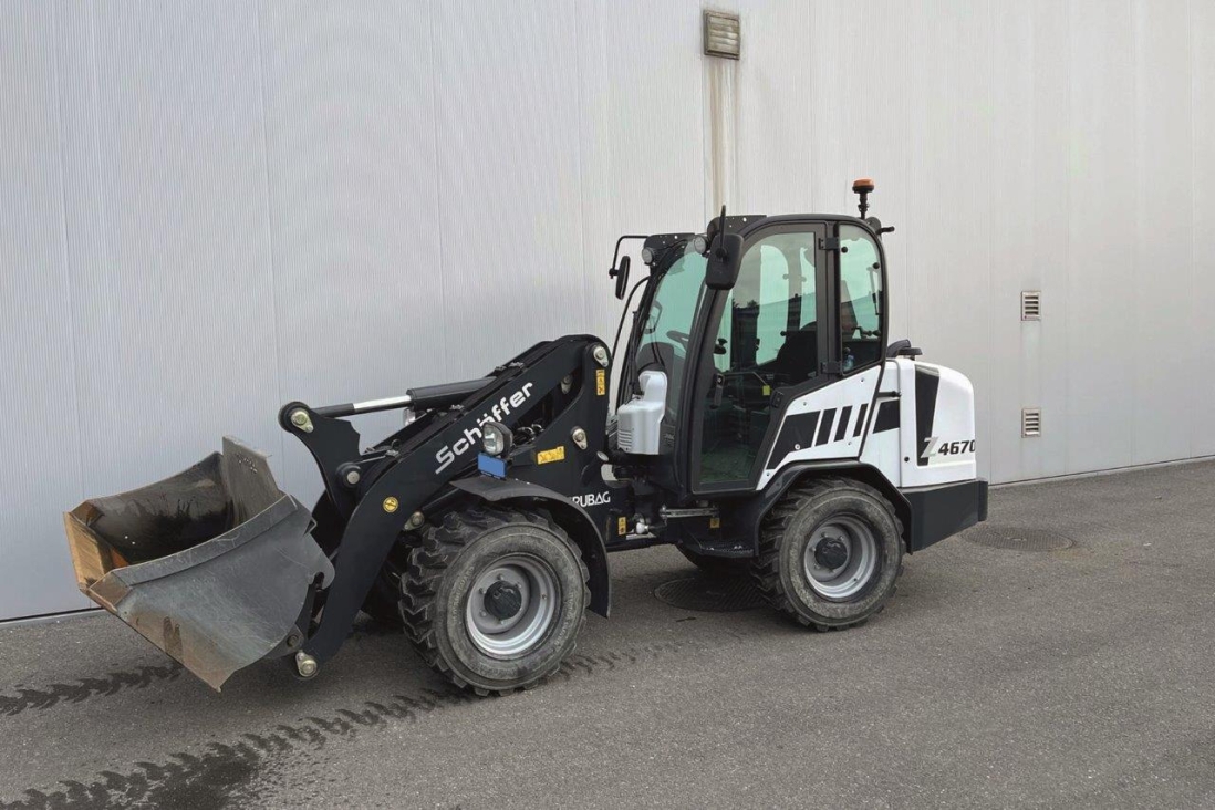 Schäffer Radlader 4670 Z von links