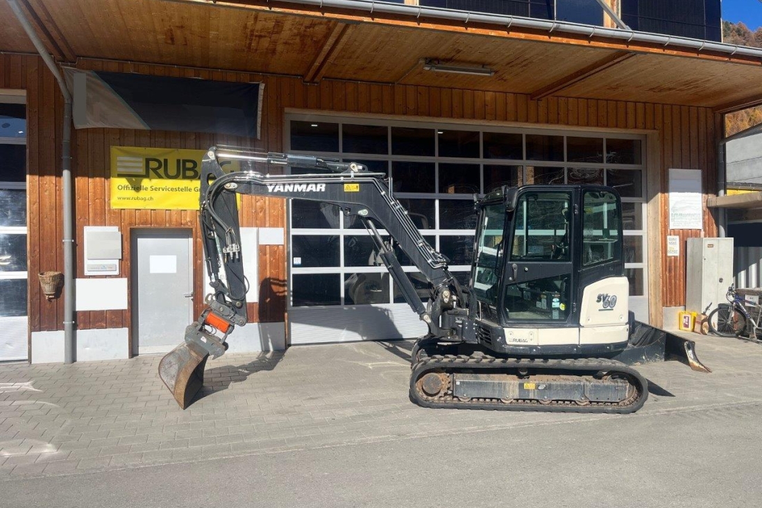 YANMAR Raupenbagger SV60 von links