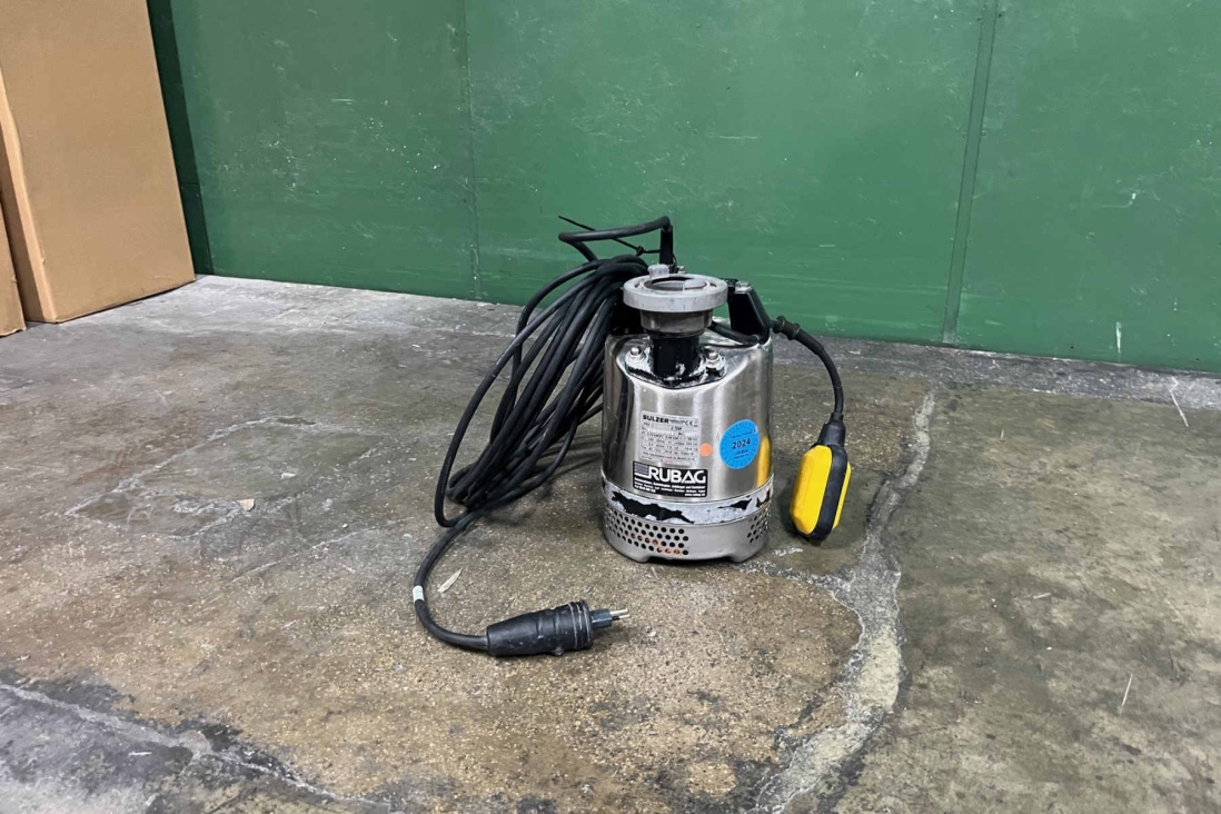 SULZER Schmutzwasserpumpe J5WKS von vorne