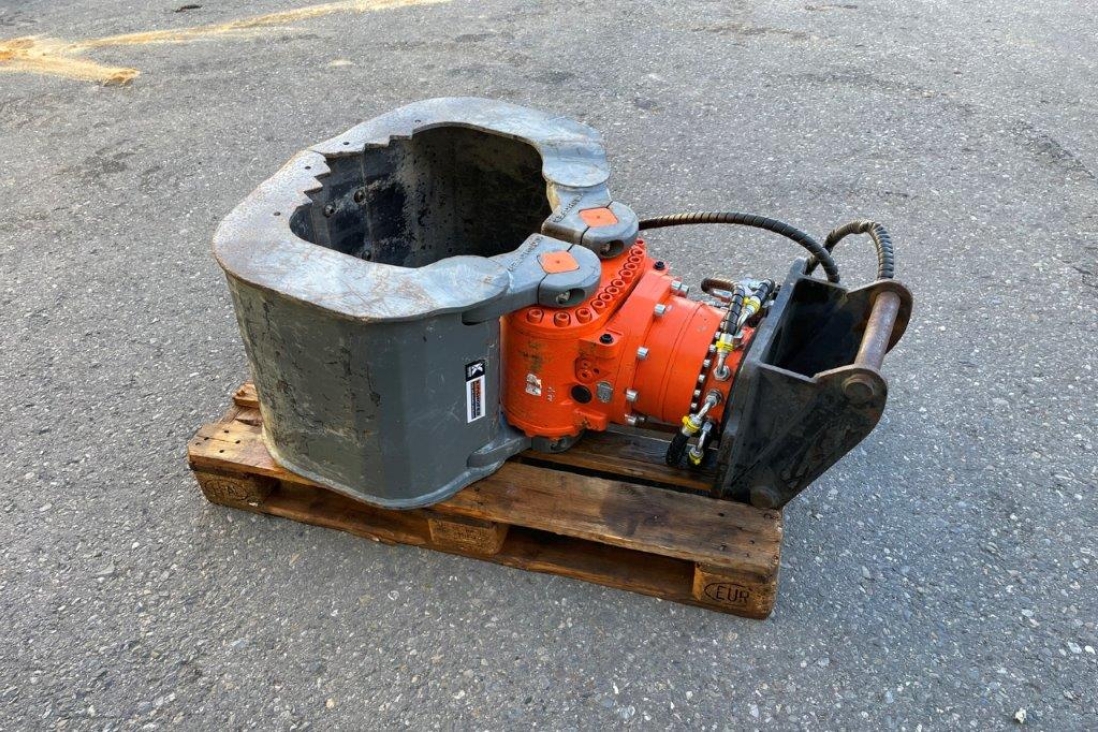 KINSHOFER Greifer A06HPX liegend von vorne