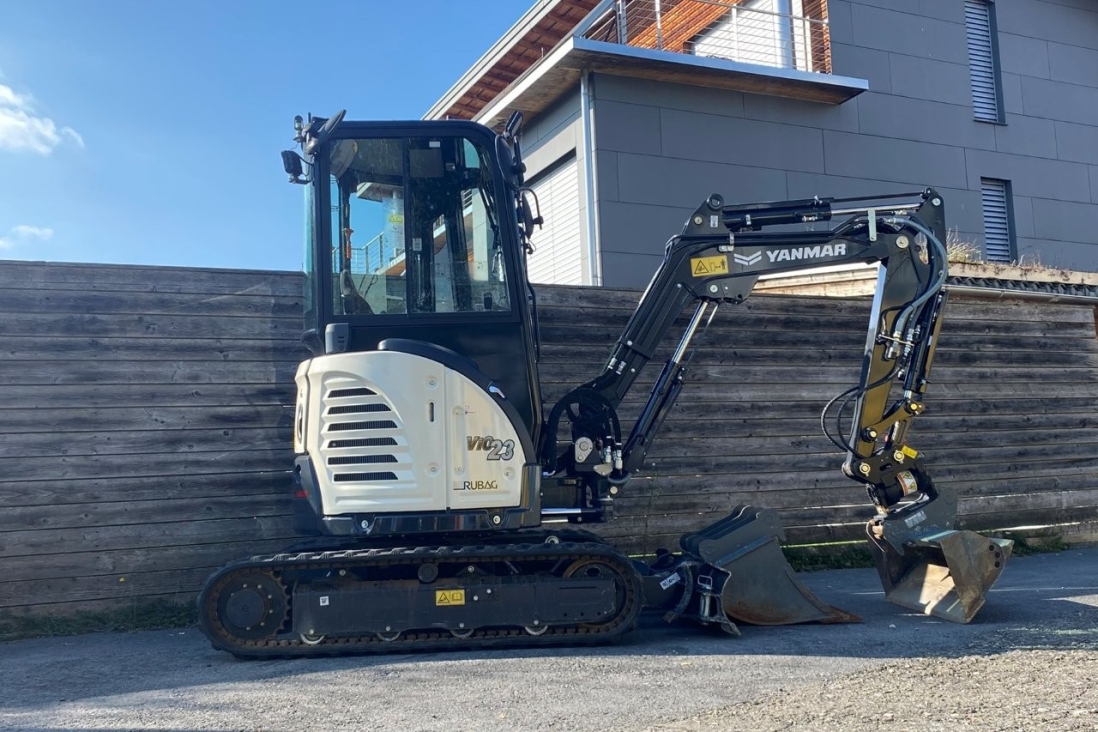 YANMAR Raupenbagger ViO23 von der rechten Seite
