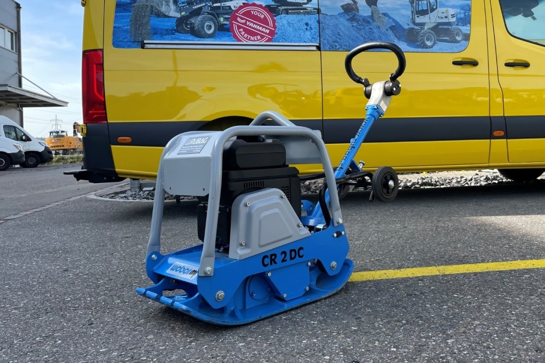 WEBER Elektroplatte CR2 DC von der Seite