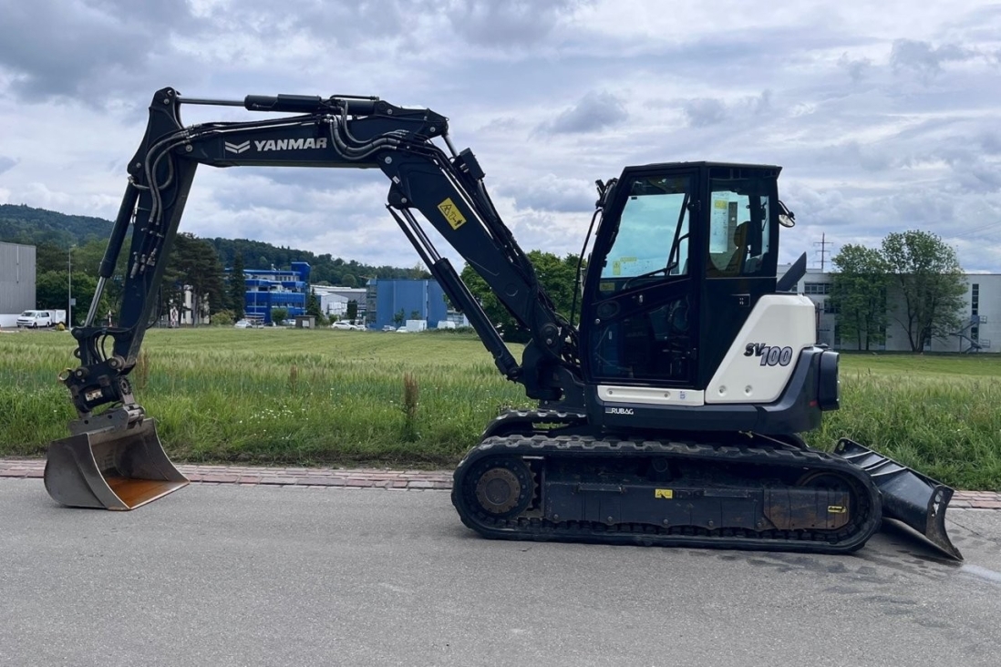YANMAR Raupenbagger SV100-2PB von der linken Seite